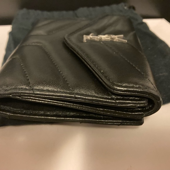 Authentic 💯 YSL Yves Saint Laurent Wallet Black Lambskin Lou Lou Puffy Wallet - Picture 6 of 9